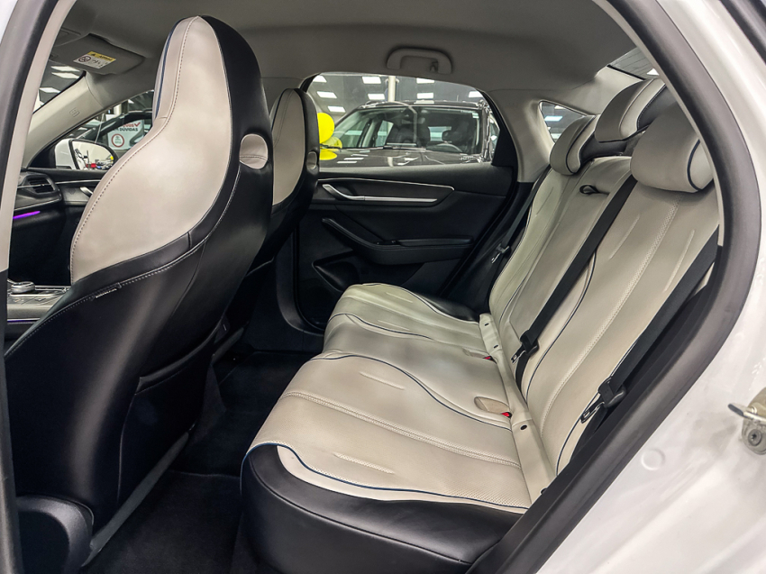 BYD KING 1.5 DM-I PHEV GS AUTOMÁTICO 19