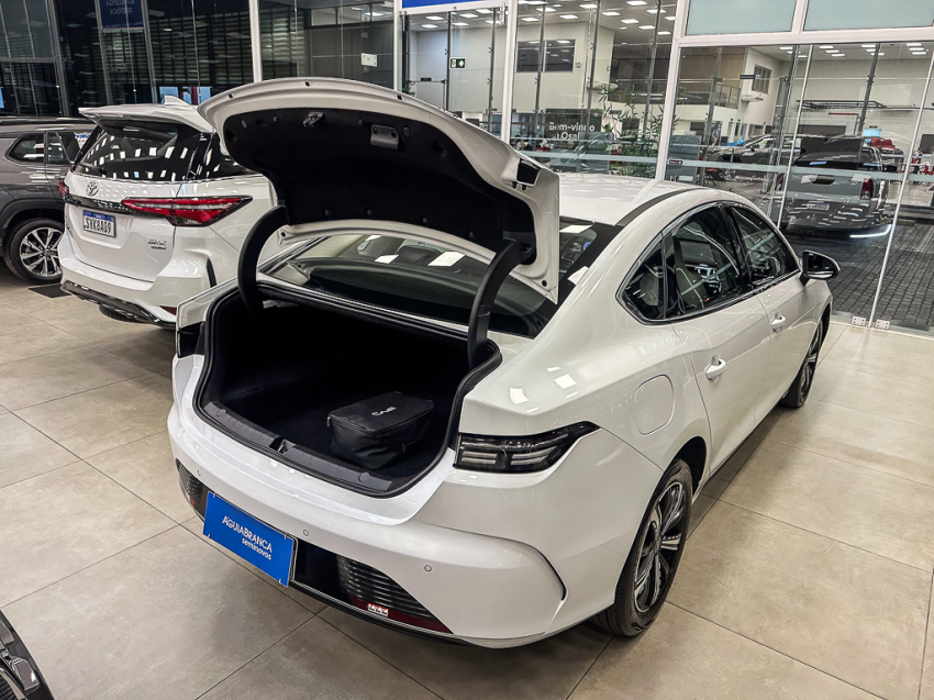BYD KING 1.5 DM-I PHEV GS AUTOMÁTICO 11