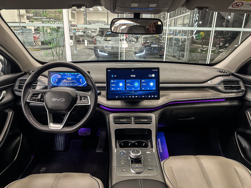 BYD KING 1.5 DM-I PHEV GS AUTOMÁTICO 13
