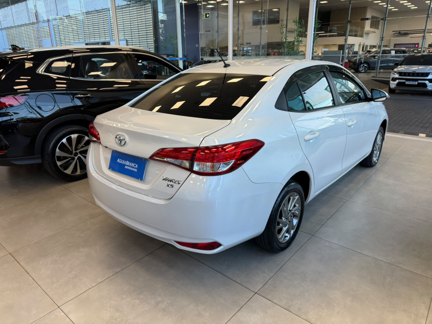 Toyota YARIS 1.5 16V FLEX SEDAN XS MULTIDRIVE 9
