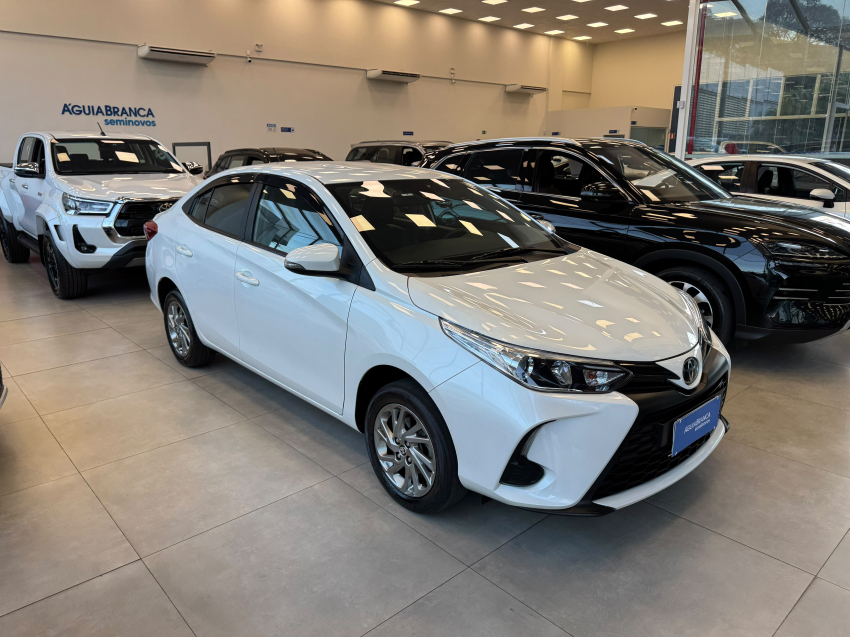 Toyota YARIS 1.5 16V FLEX SEDAN XS MULTIDRIVE 4