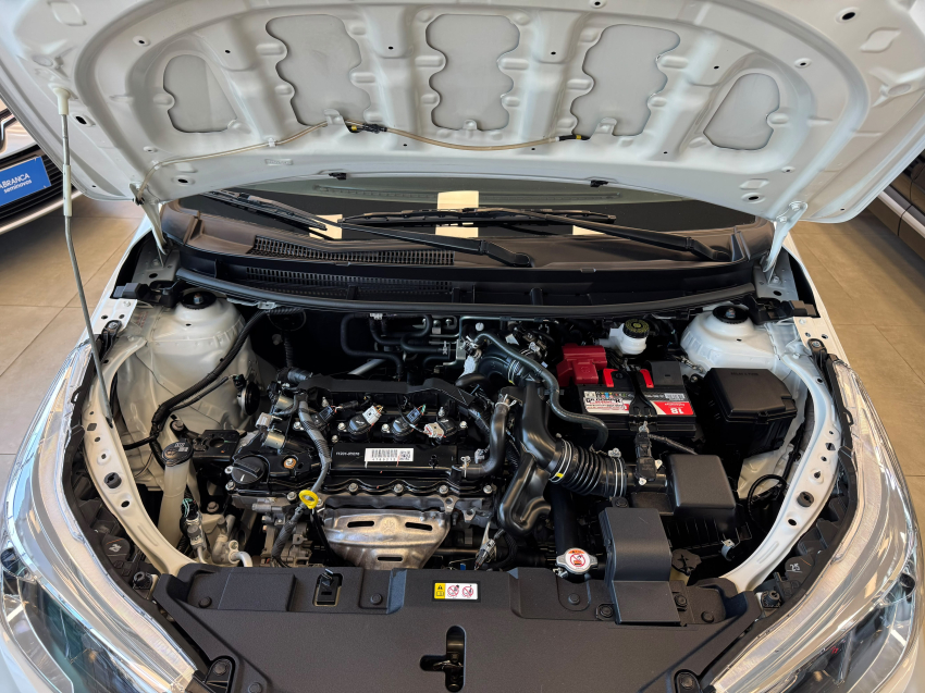 Toyota YARIS 1.5 16V FLEX SEDAN XS MULTIDRIVE 5