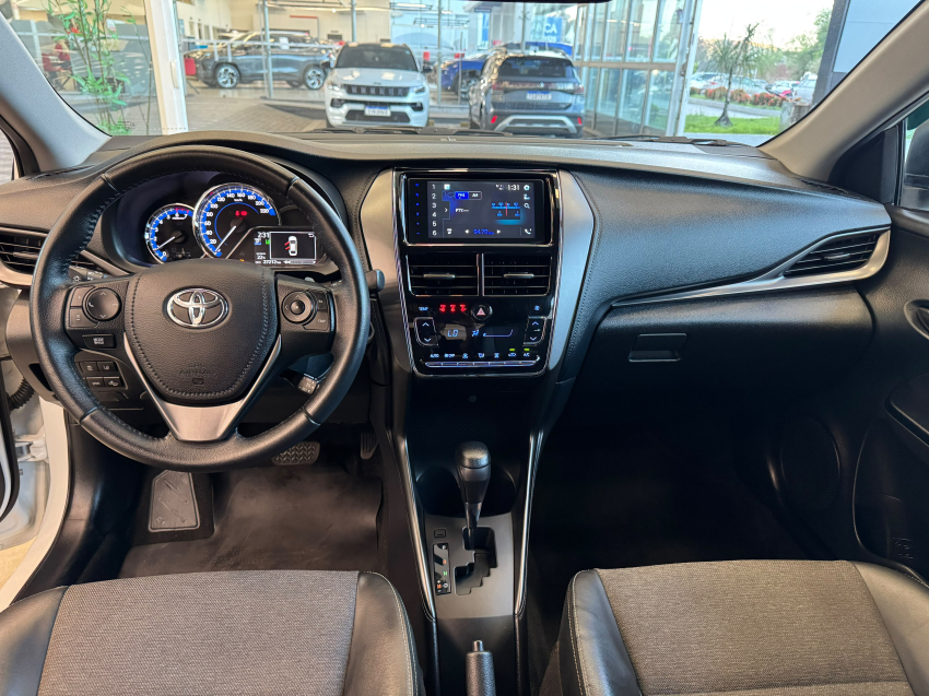 Toyota YARIS 1.5 16V FLEX SEDAN XS MULTIDRIVE 13