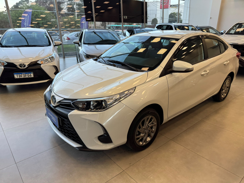 Toyota YARIS 1.5 16V FLEX SEDAN XS MULTIDRIVE