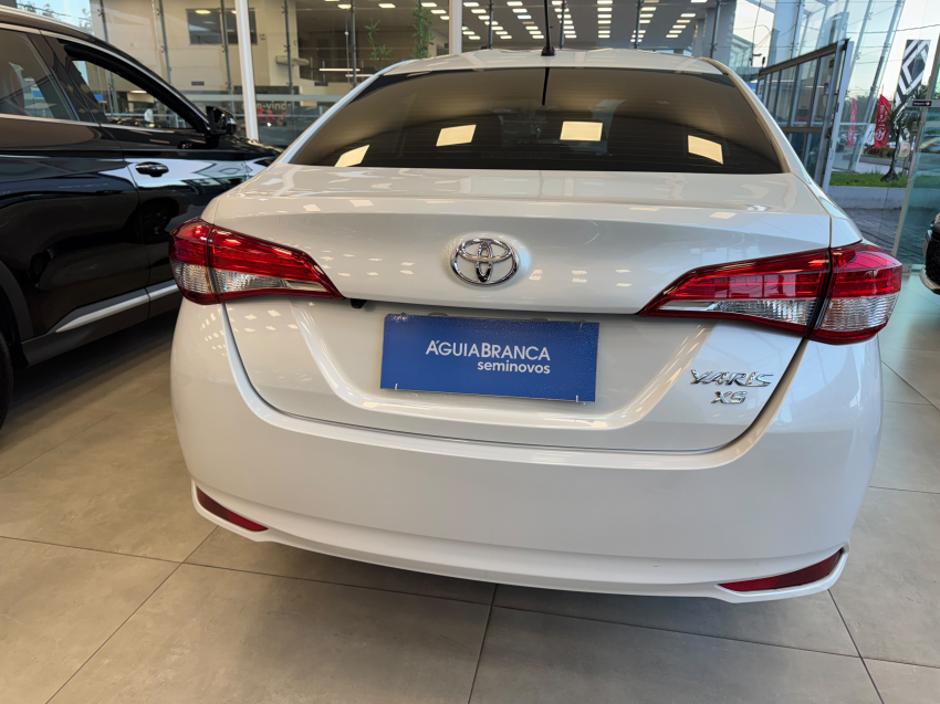 Toyota YARIS 1.5 16V FLEX SEDAN XS MULTIDRIVE 7
