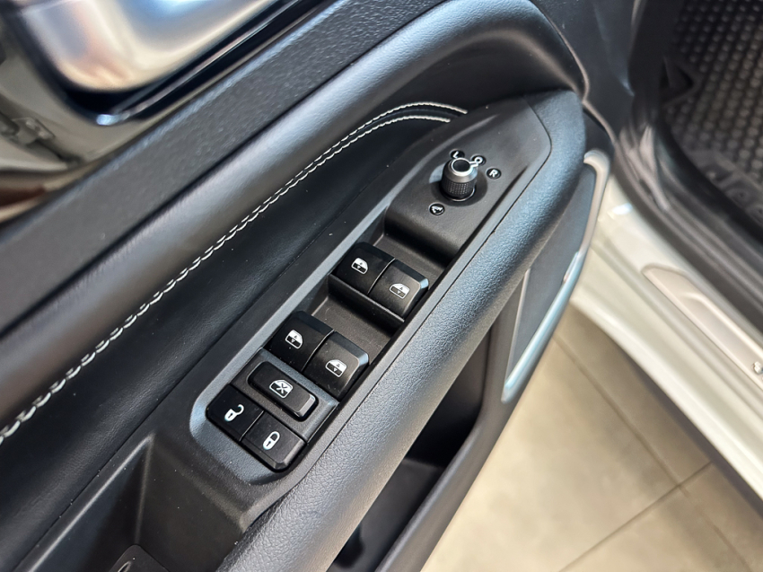 JEEP COMPASS 1.3 T270 TURBO FLEX S AT6 18