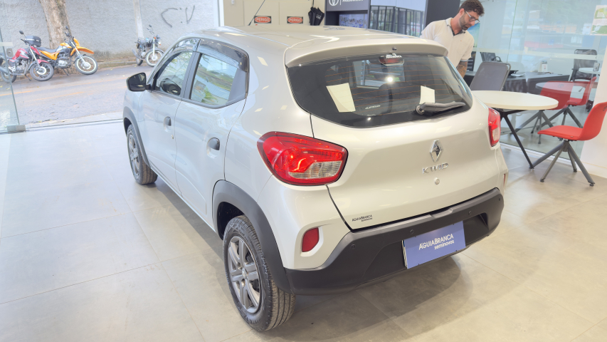 Renault KWID 1.0 12V SCE FLEX ZEN MANUAL 6