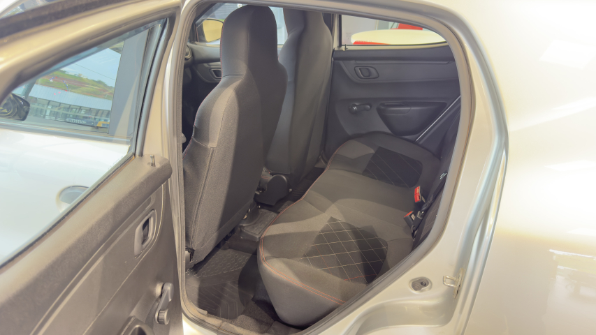 Renault KWID 1.0 12V SCE FLEX ZEN MANUAL 16