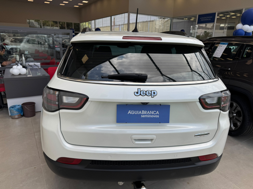 JEEP COMPASS 1.3 T270 TURBO FLEX LONGITUDE AT6 7