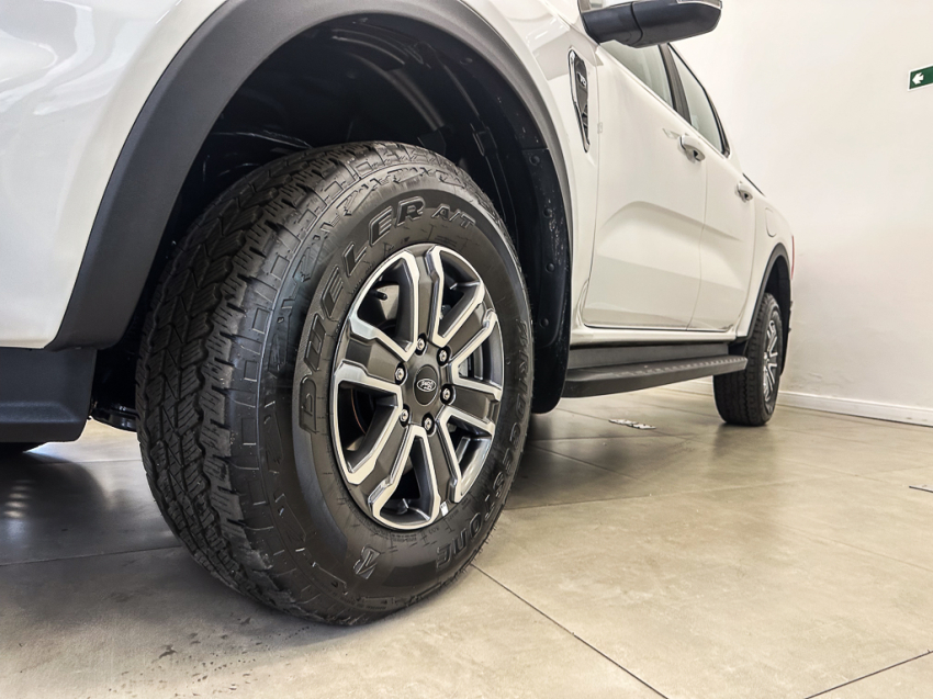 Ford RANGER 3.0 V6 TURBO DIESEL CD XLT 4X4 AUTOMÁTICO 2