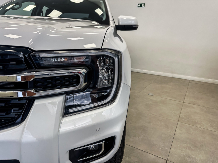 Ford RANGER 3.0 V6 TURBO DIESEL CD XLT 4X4 AUTOMÁTICO 4