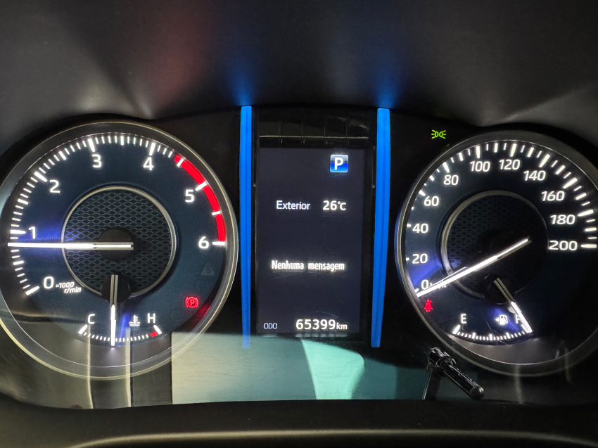 Toyota HILUX SW4 2.8 D-4D TURBO DIESEL SRX 7L 4X4 AUTOMÁTICO 11