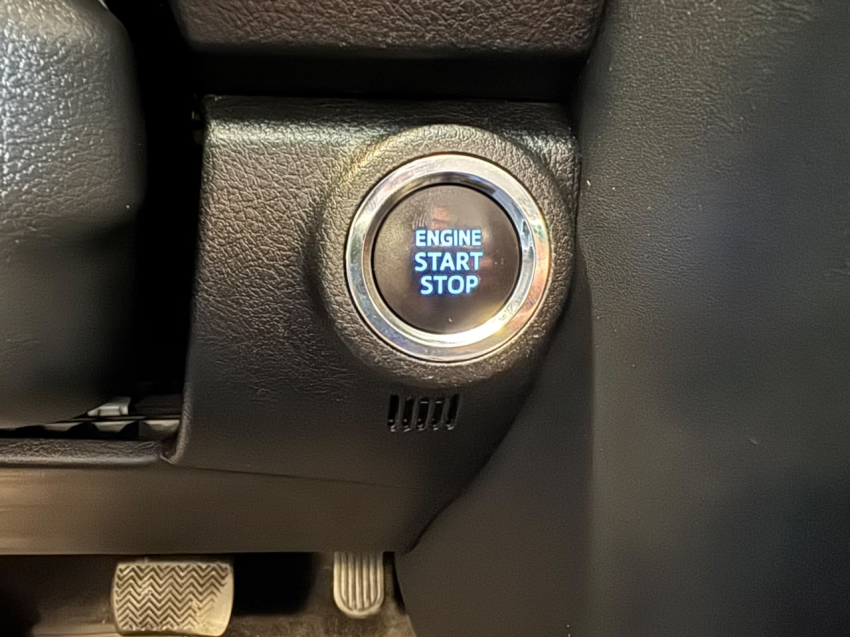 Toyota HILUX SW4 2.8 D-4D TURBO DIESEL SRX 7L 4X4 AUTOMÁTICO 15