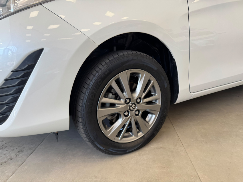 Toyota YARIS 1.5 16V FLEX XL PLUS CONNECT MULTIDRIVE 2