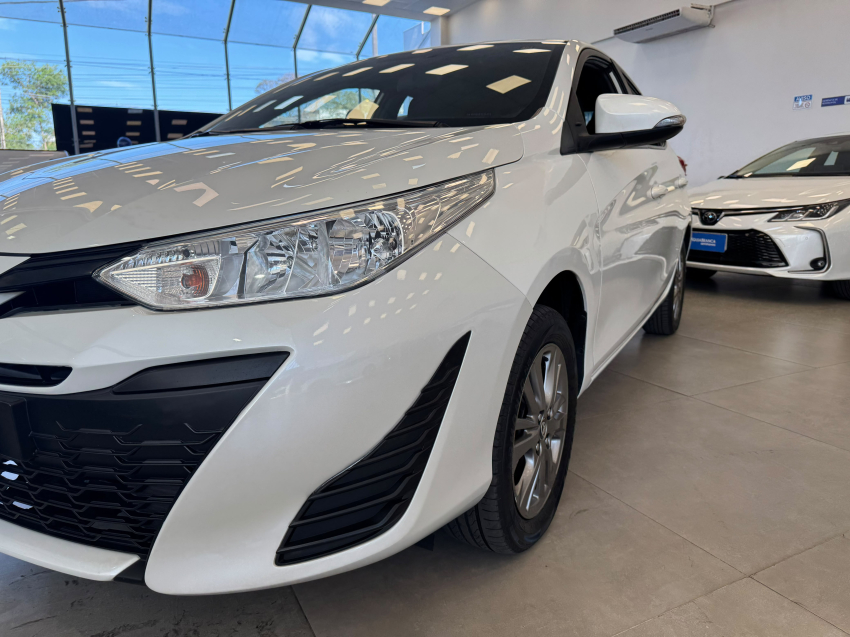 Toyota YARIS 1.5 16V FLEX XL PLUS CONNECT MULTIDRIVE 4