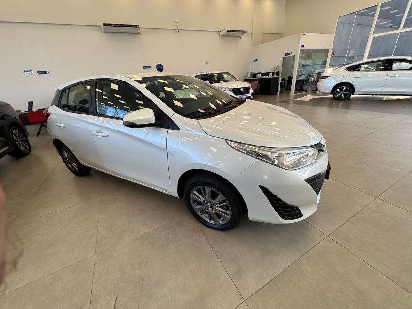 Toyota YARIS 1.5 16V FLEX XL PLUS CONNECT MULTIDRIVE 5