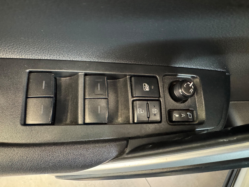 Toyota COROLLA CROSS 2.0 VVT-IE FLEX XRE DIRECT SHIFT 17