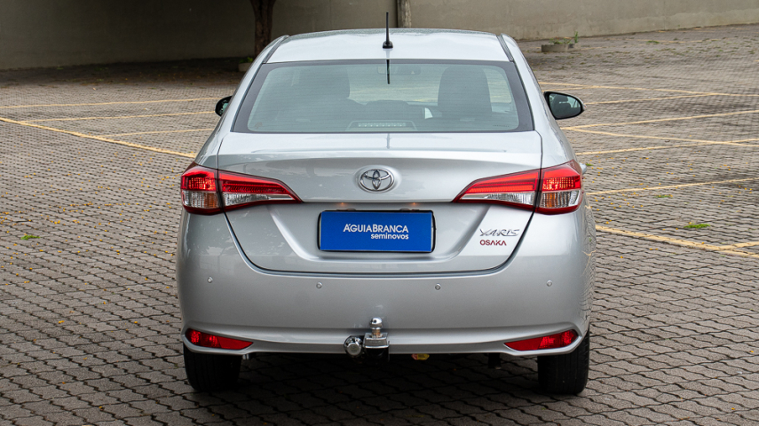 Toyota YARIS 1.5 16V FLEX SEDAN XL LIVE MULTIDRIVE 9