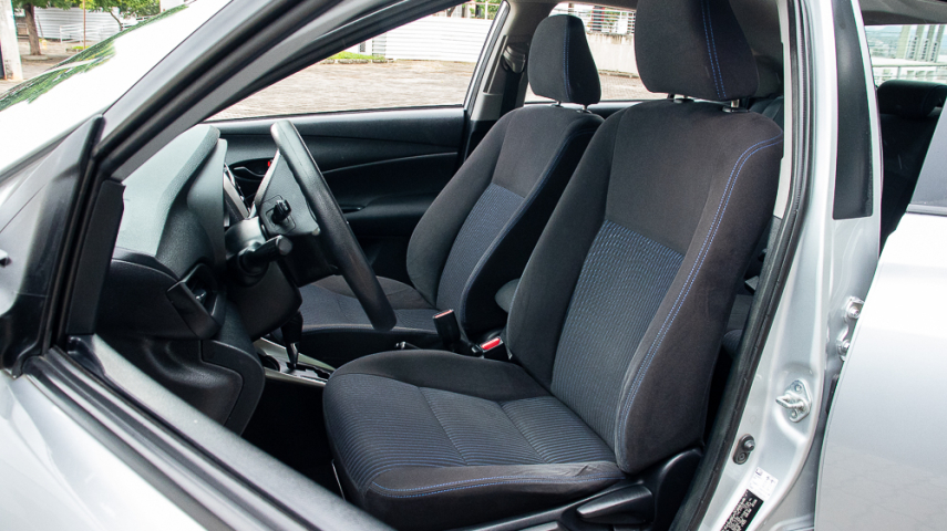 Toyota YARIS 1.5 16V FLEX SEDAN XL LIVE MULTIDRIVE 20