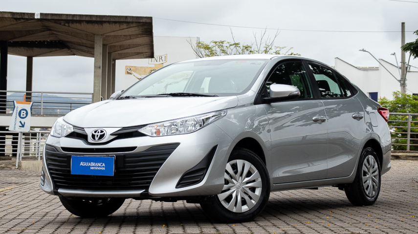 Toyota YARIS 1.5 16V FLEX SEDAN XL LIVE MULTIDRIVE
