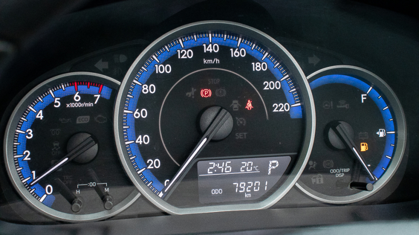 Toyota YARIS 1.5 16V FLEX SEDAN XL LIVE MULTIDRIVE 12