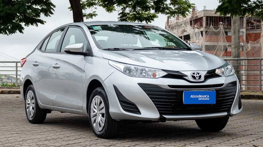 Toyota YARIS 1.5 16V FLEX SEDAN XL LIVE MULTIDRIVE 5