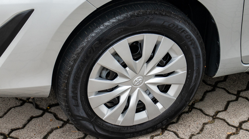 Toyota YARIS 1.5 16V FLEX SEDAN XL LIVE MULTIDRIVE 2