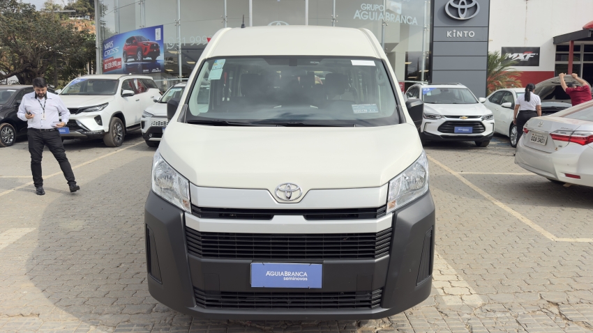 Toyota HIACE 2.8 D-4D TURBO DIESEL MINIBUS 15+1 DX AUTOMÁTICO 3