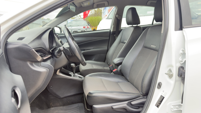 Toyota YARIS 1.5 16V FLEX SEDAN XS MULTIDRIVE 18