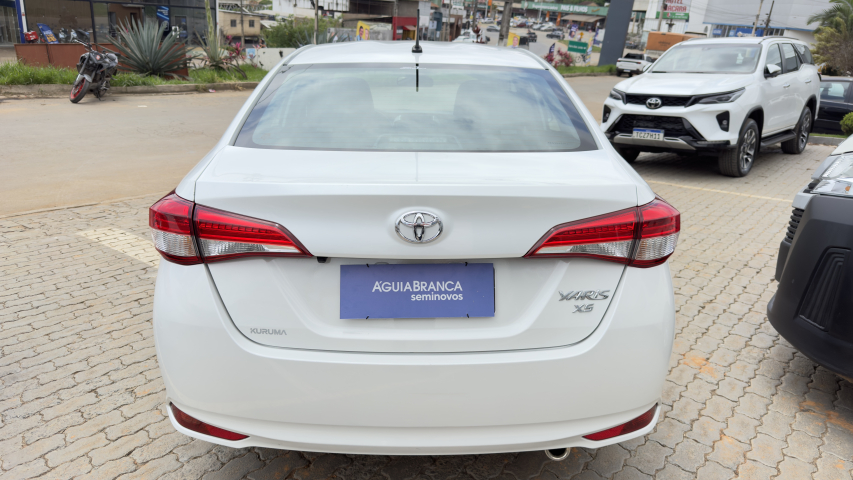 Toyota YARIS 1.5 16V FLEX SEDAN XS MULTIDRIVE 7