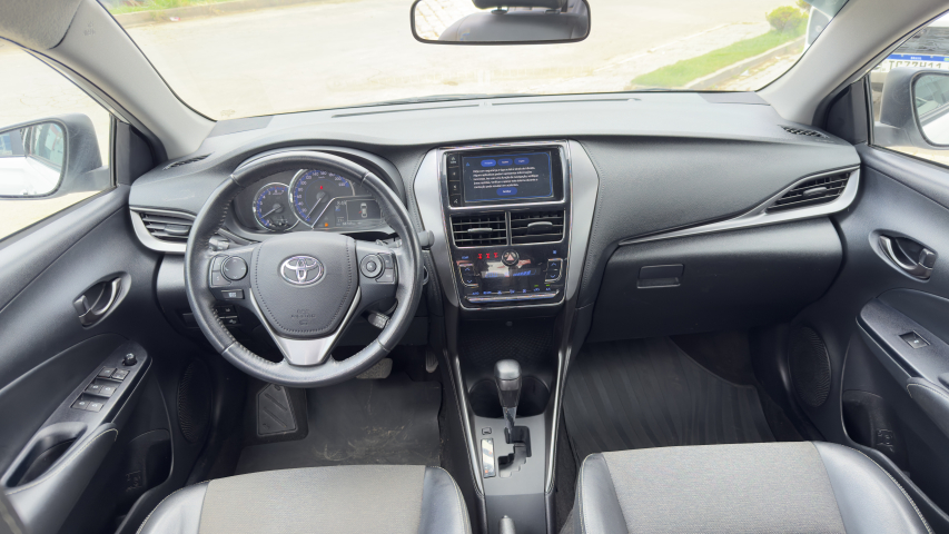 Toyota YARIS 1.5 16V FLEX SEDAN XS MULTIDRIVE 11