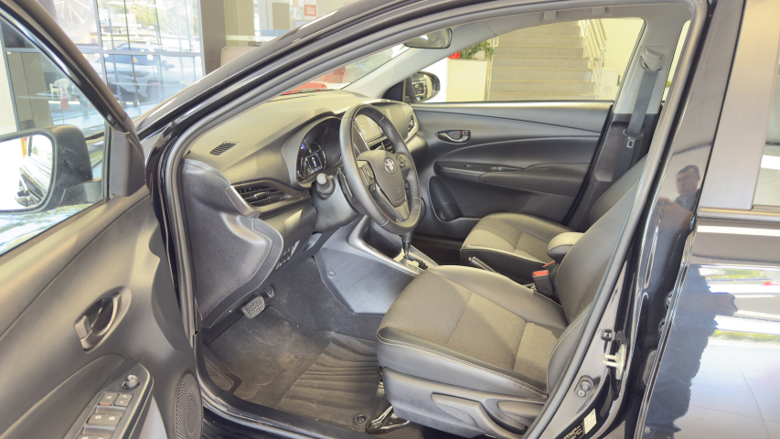 Toyota YARIS 1.5 16V FLEX SEDAN XS MULTIDRIVE 20