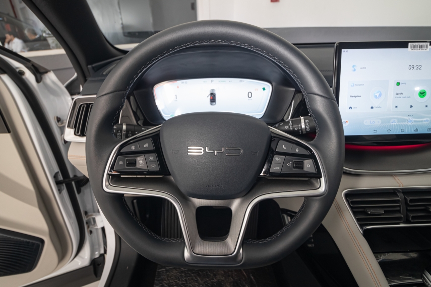Carro BYD SONG PLUS