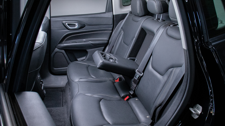 JEEP COMPASS 1.3 T270 TURBO FLEX LONGITUDE AT6 22