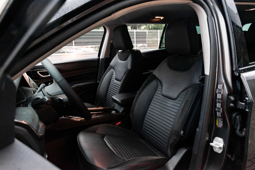 JEEP COMMANDER 1.3 T270 TURBO FLEX LIMITED AT6 19
