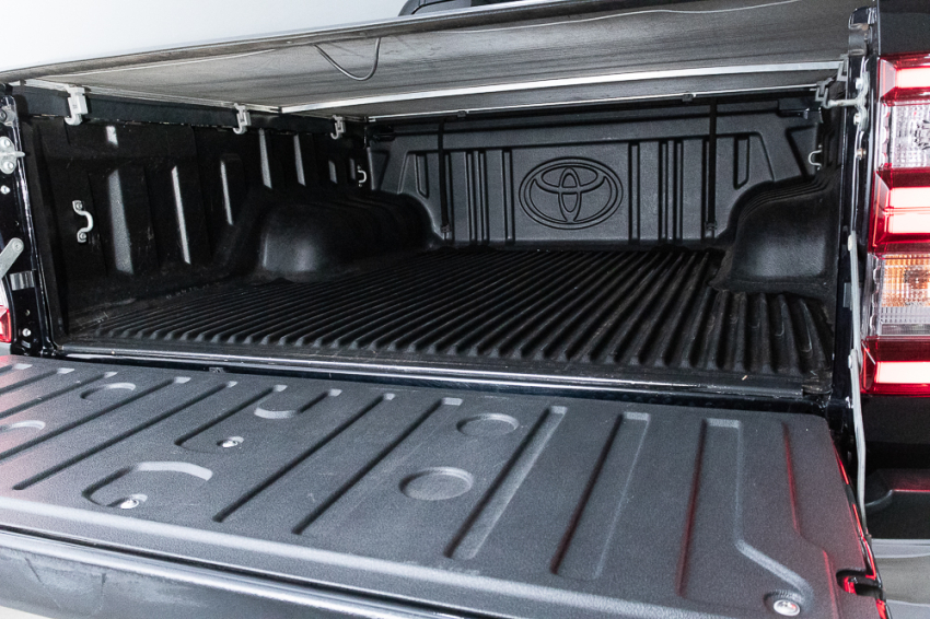 Toyota HILUX 2.8 D-4D TURBO DIESEL CD SRX 4X4 AUTOMÁTICO 11
