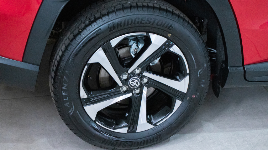 Toyota YARIS CROSS 1.5 VVT-I FLEX XRE CVT 2