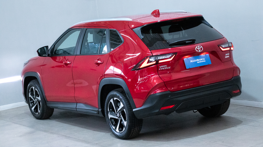 Toyota YARIS CROSS 1.5 VVT-I FLEX XRE CVT 8