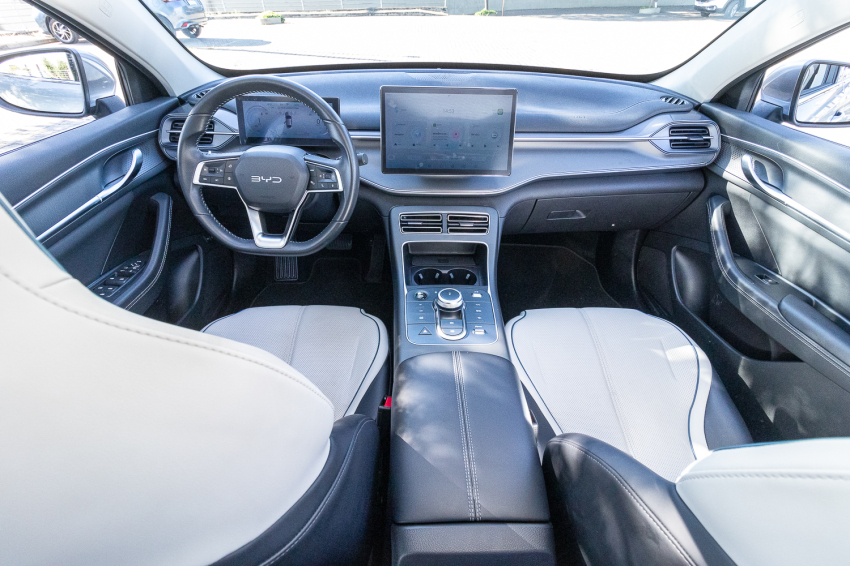 BYD KING 1.5 DM-I PHEV GS AUTOMÁTICO 13
