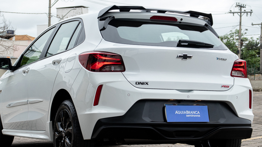 Chevrolet ONIX 1.0 TURBO FLEX RS AUTOMÁTICO 9