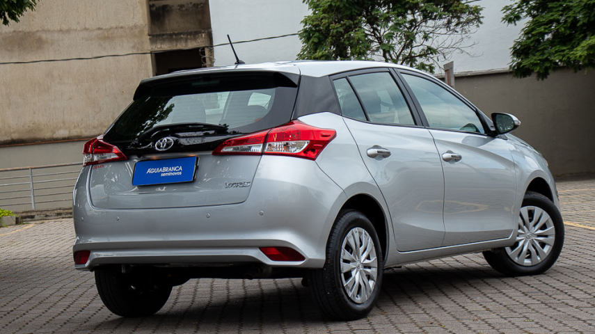 Toyota YARIS 1.3 16V FLEX XL LIVE MULTIDRIVE 11