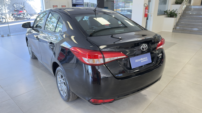 Toyota YARIS 1.5 16V FLEX SEDAN XS MULTIDRIVE 7