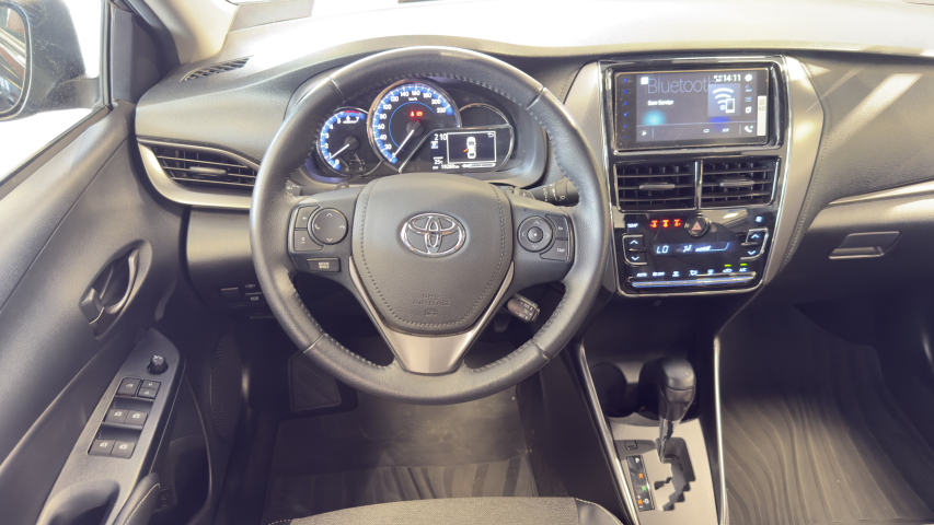 Toyota YARIS 1.5 16V FLEX SEDAN XS MULTIDRIVE 14