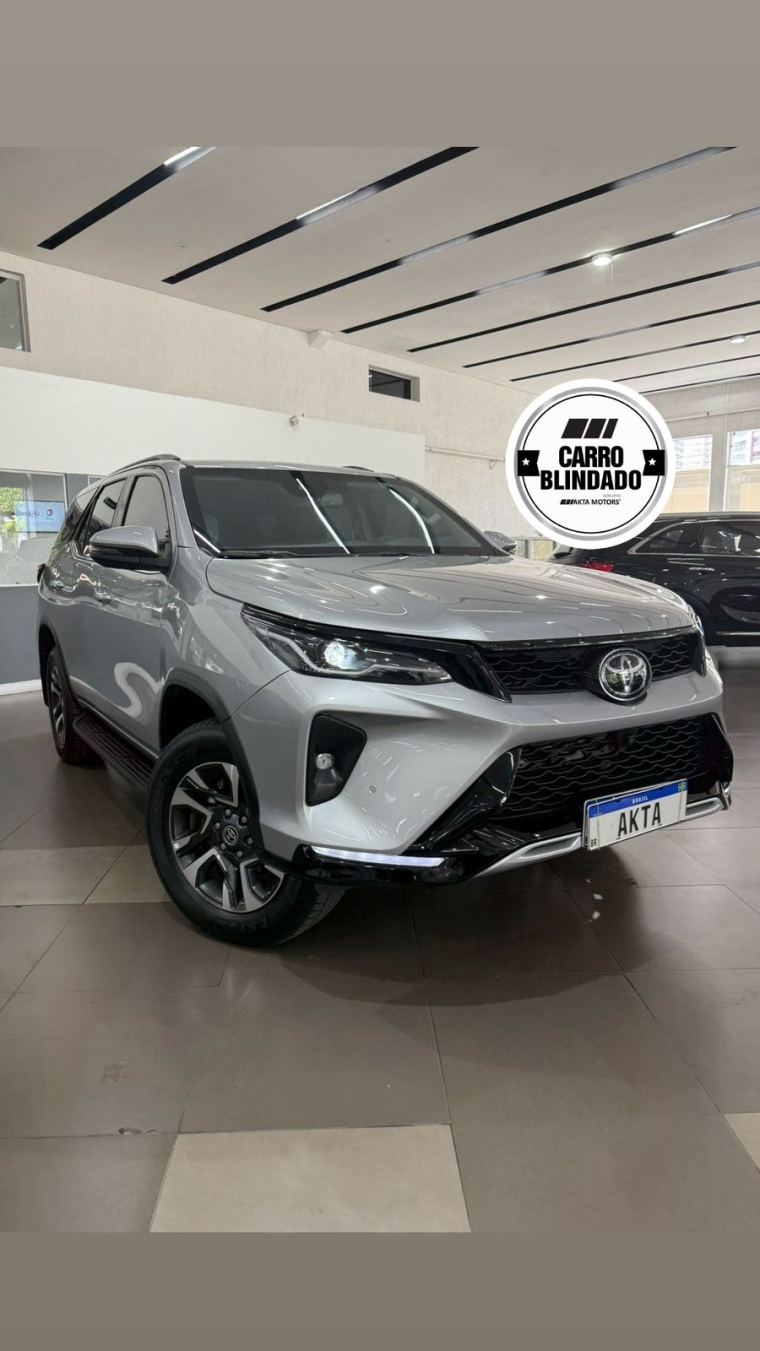 toyota hilux sw4 2.8 d-4d turbo diesel srx platinum 7l 4x4 automatico 4p 2024 toyota hilux sw4 2.8 d-4d turbo diesel srx platinum 7l 4x4 automatico 4p 2024