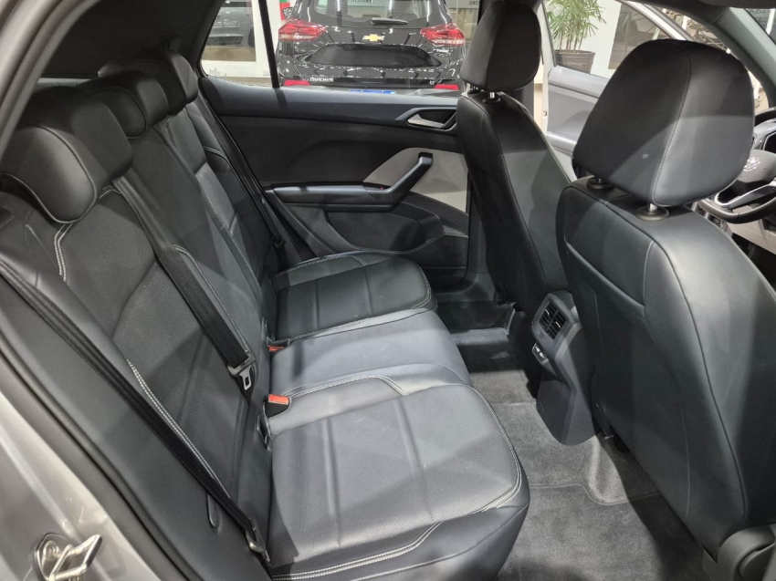 volkswagen t-cross 1.4 250 tsi total flex highline automatico 4p 2024