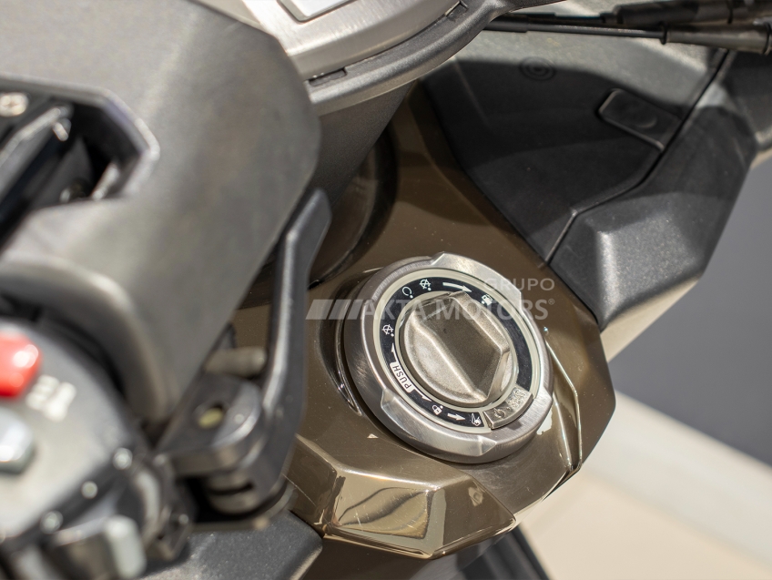 kymco ak 550i ak550i 550 gasolina automatico 2021