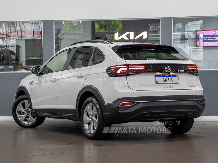 volkswagen nivus 1.0 200 tsi total flex comfortline automatico 4p 202414