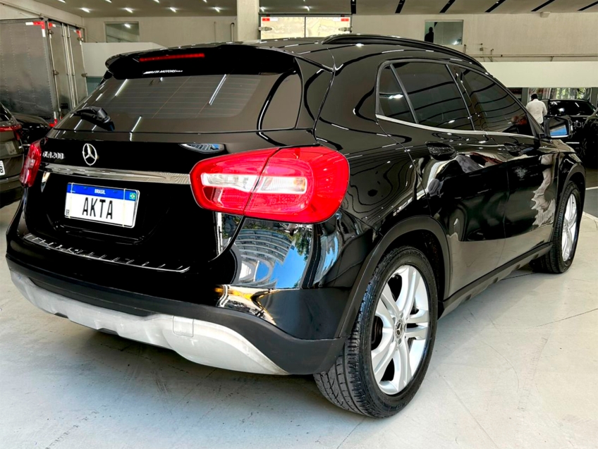 mercedes-benz gla 200 1.6 cgi flex style 7g-dct 4p automatico 20187
