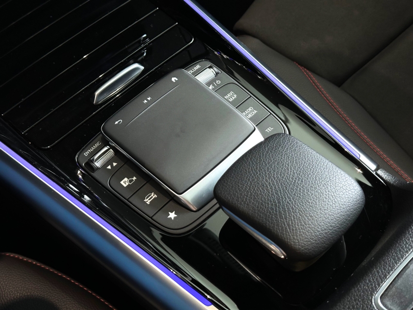 Carro Mercedes-Benz EQA 250