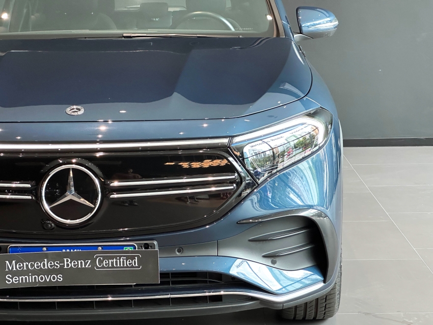 Carro Mercedes-Benz EQA 250